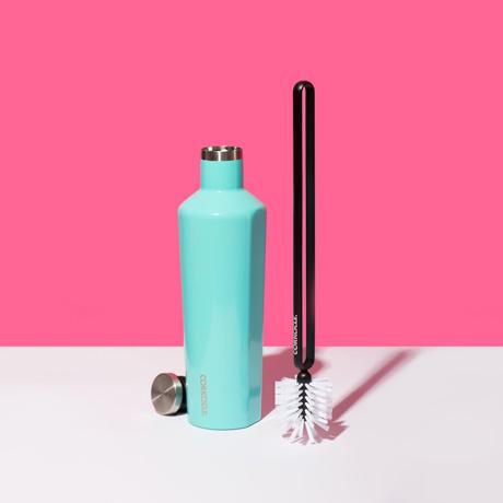 bottle-brush-o9 accessories_bottlebrush_lifestyle.jpg