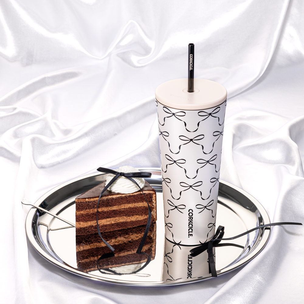 cold-cup-q4 2a98a7269432--2224PBBC-lifestyle.png