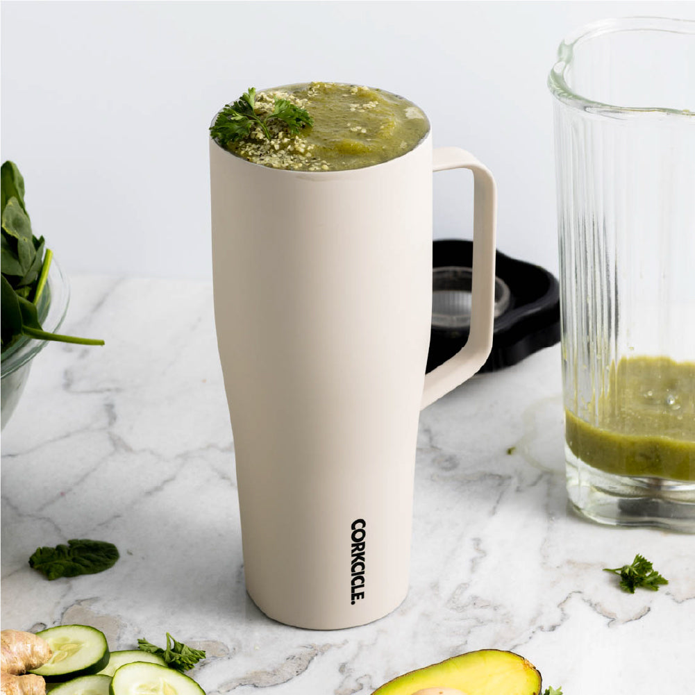 cold-cup-xl-t9 588f4a27c4cf--2230CLT-lifestyle.jpg